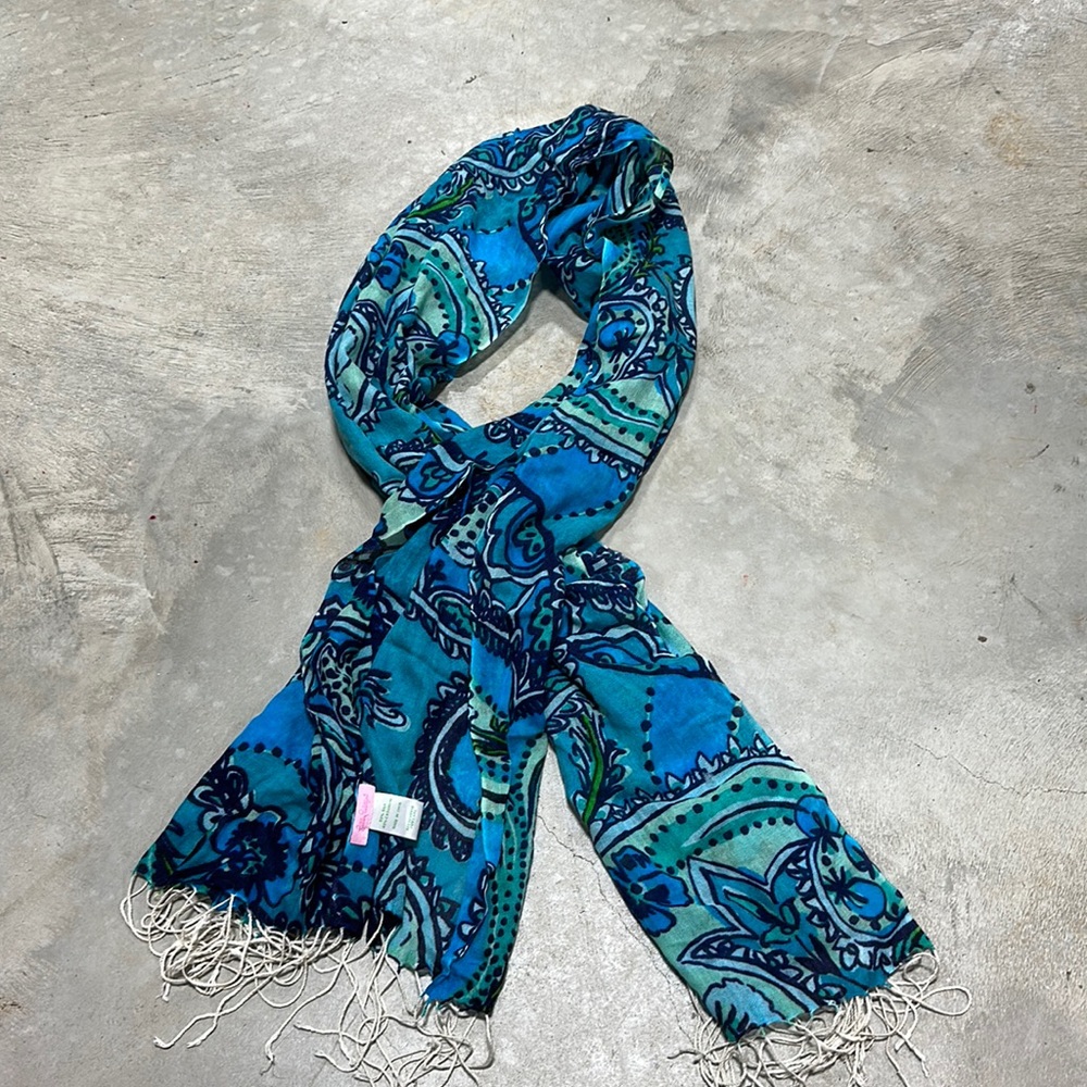 Lilly Pulitzer brand Blue w/ green design scarf / A-66